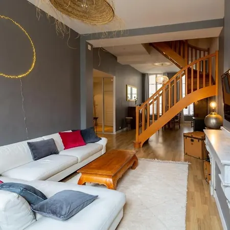 Apartmán Contemporary Furnished Duplex With 3 Bedrooms Near Amenities Bordeaux