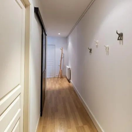 Contemporary Furnished Duplex With 3 Bedrooms Near Amenities Apartmán Bordeaux
