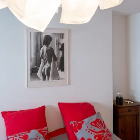 Contemporary Furnished Duplex With 3 Bedrooms Near Amenities * Bordéus