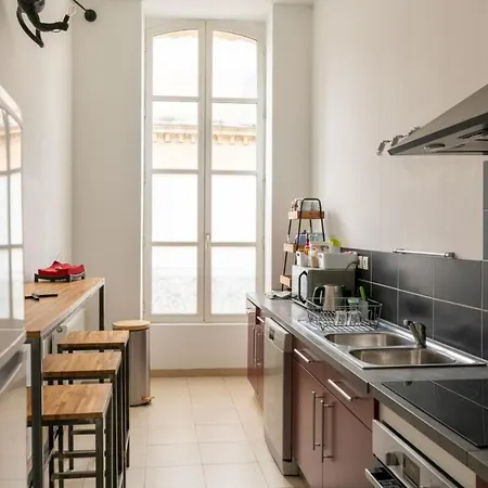Apartmán Contemporary Furnished Duplex With 3 Bedrooms Near Amenities Bordeaux